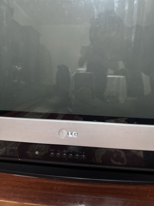 Продам телевизор