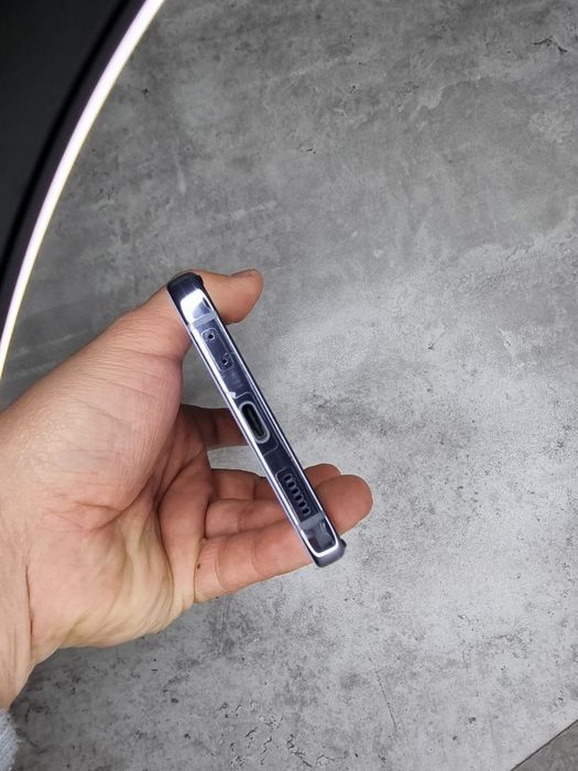 Samsung z flip-4 256Gb snapdragon Gen 1