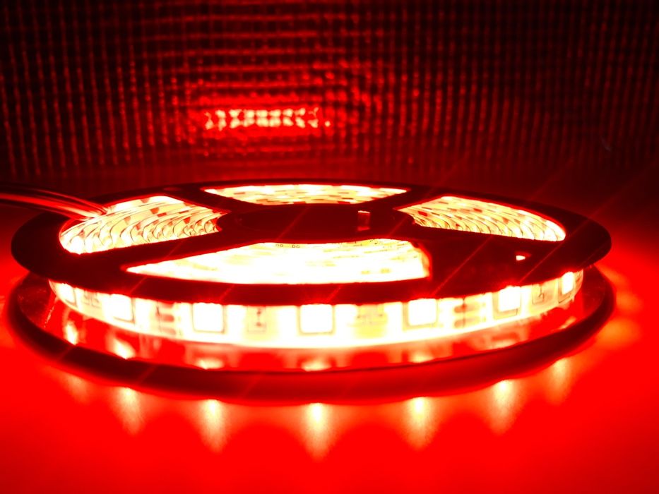 SET Banda RGB5050-300 LED + Sursa +Controller 44taste 5 METRI