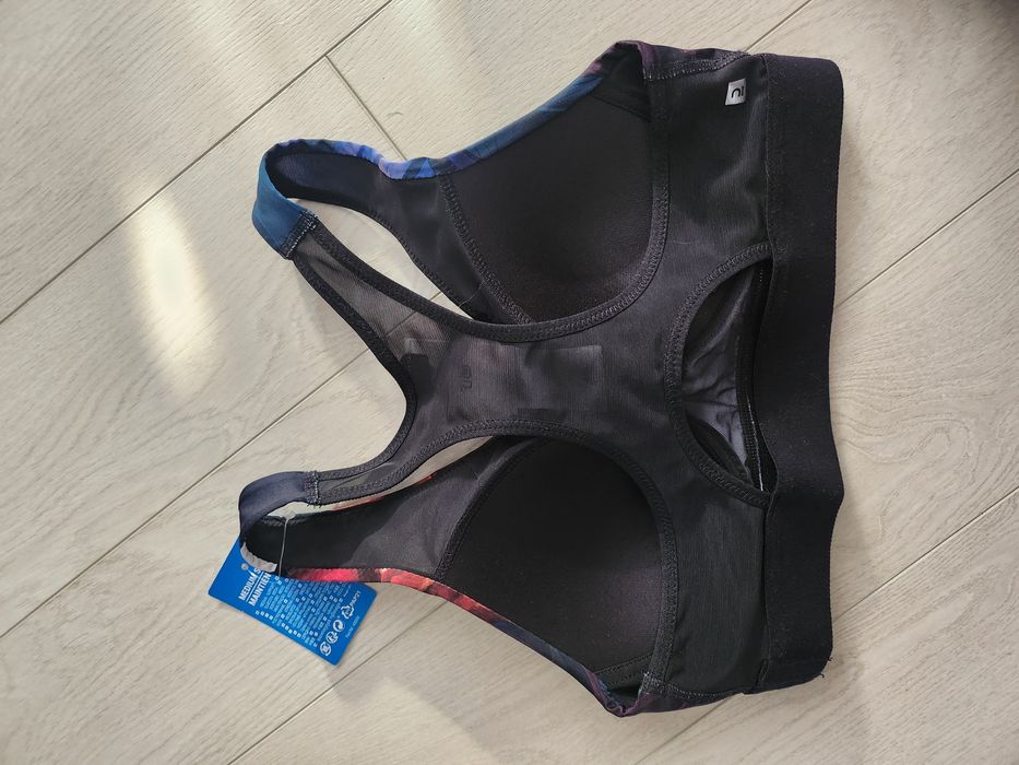 Спортни бюстиета