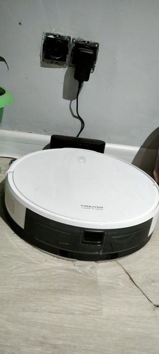 Моющий Робот пылесос TROUVER