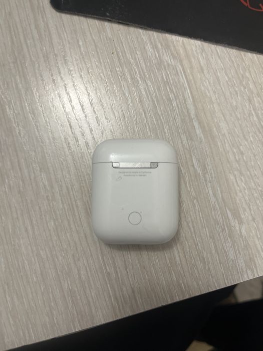 Продам наушники Airpods2 оригинал