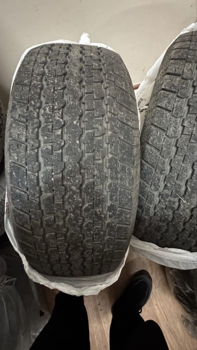 Шины летние комплект 285/60/18