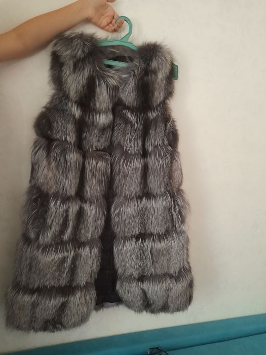 Продаётся жилетка из меха