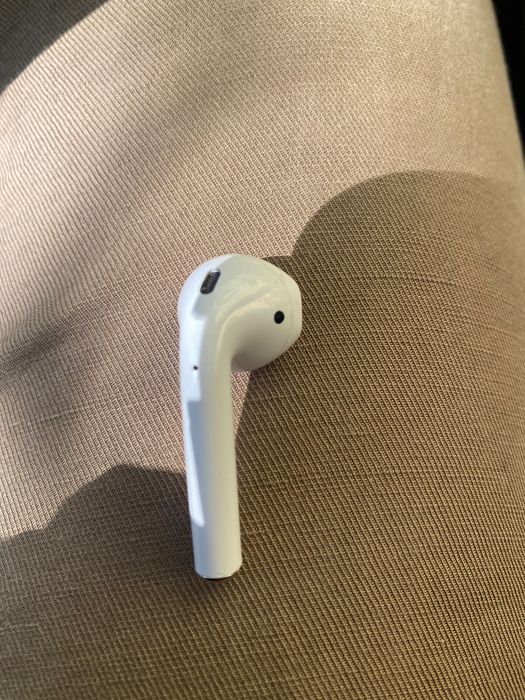 Продам AirPods 2