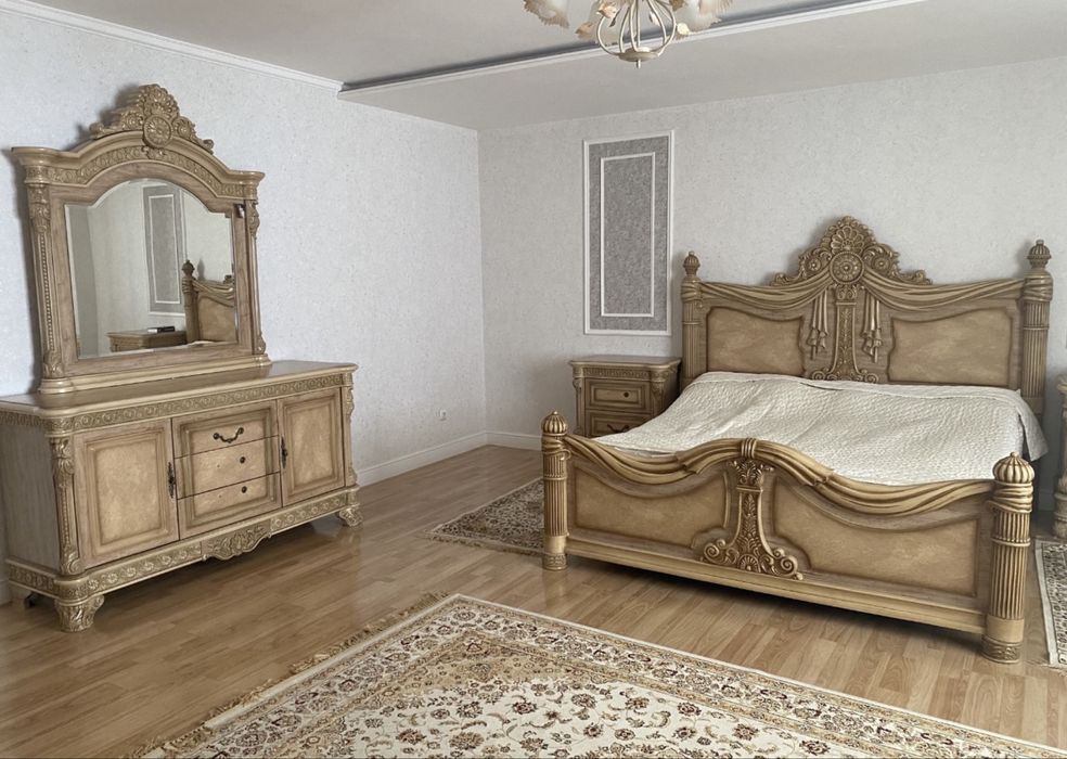 Продам спальний гарнитур