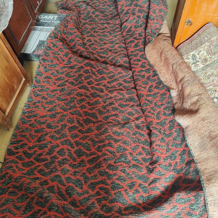 Ковер зелёный с красным