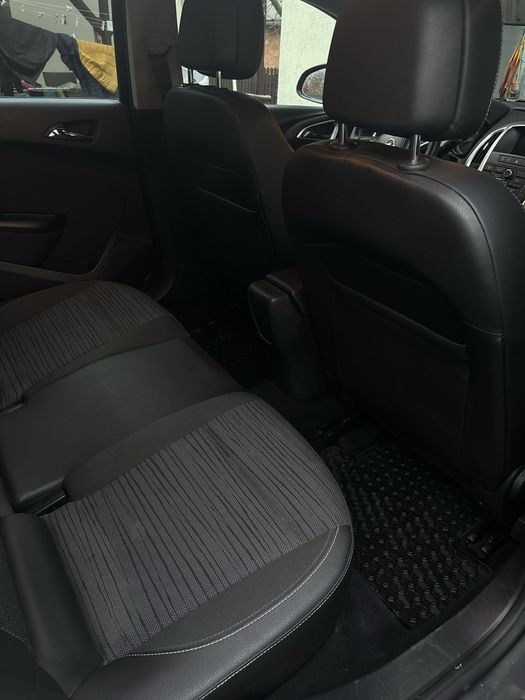 Opel astra-combi 2014