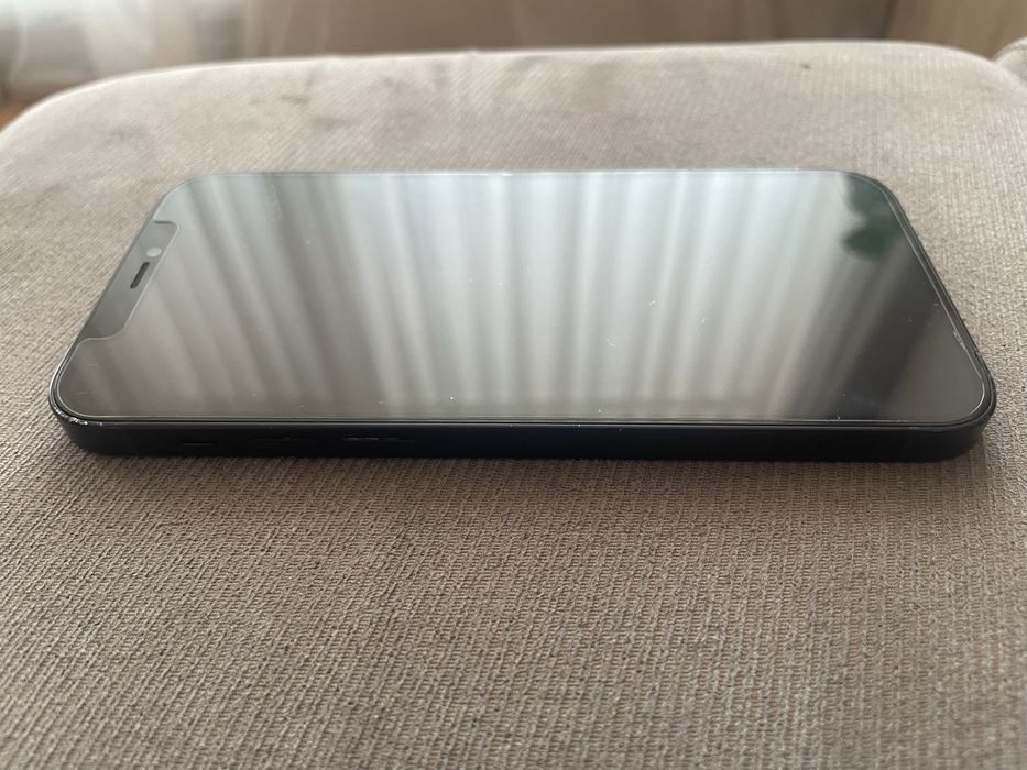 iPhone 12 - 128 GB отлично състояние