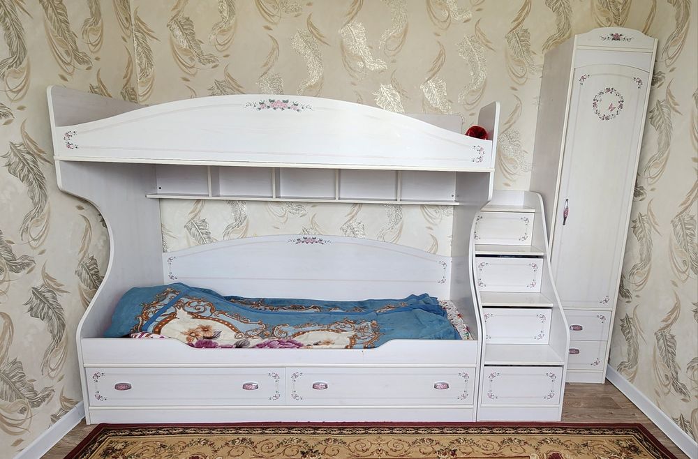 Детский гарнитур сатылады