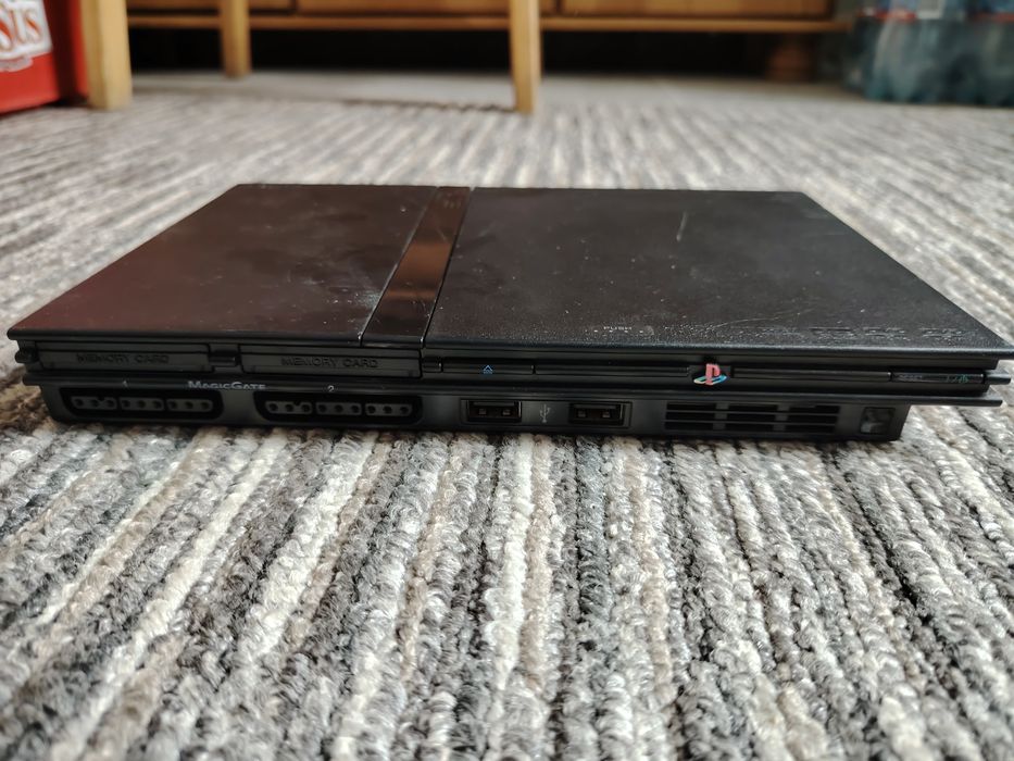 PlayStation 2 cu doua console plus cablu TV