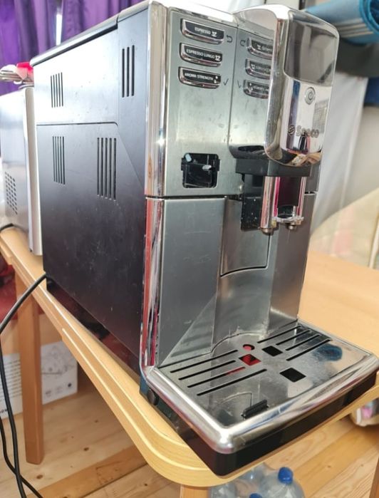 Espressor automat Saeco Incanto Deluxe