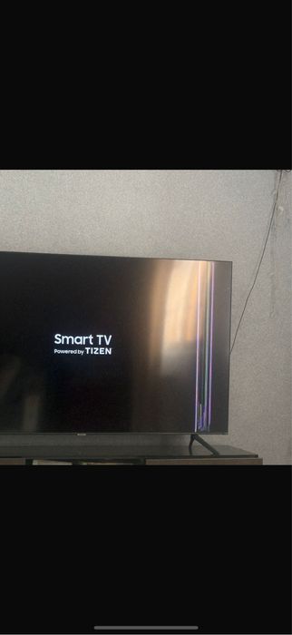 Продам большой смарт телевизор