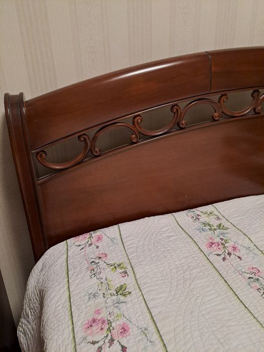 Продам спальный гарнитур Румыния