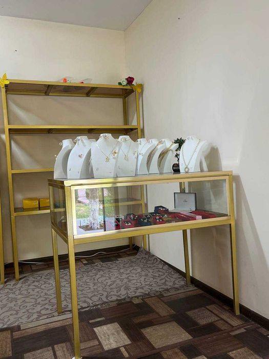 Торговый стеллаж премиум-класса
Элегантное сочетание золота