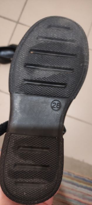 Продам туфельки размер 28