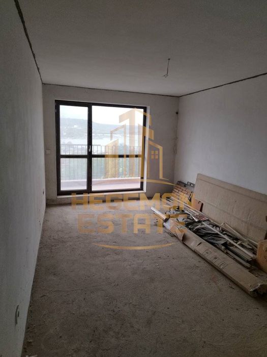 Продава се Двустаен апартамент в Варна, Погреби - 70 кв.м за 1895 €/кв.м - Снимка #1