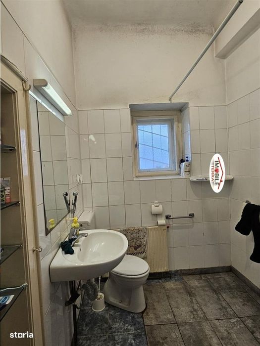 Casa cu 900 mp teren zona Calea Poplacii aproape de Parcul Sub Arini