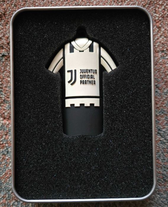 Stick Juventus 15GB - USB Flash Drive 2.0 Official Design