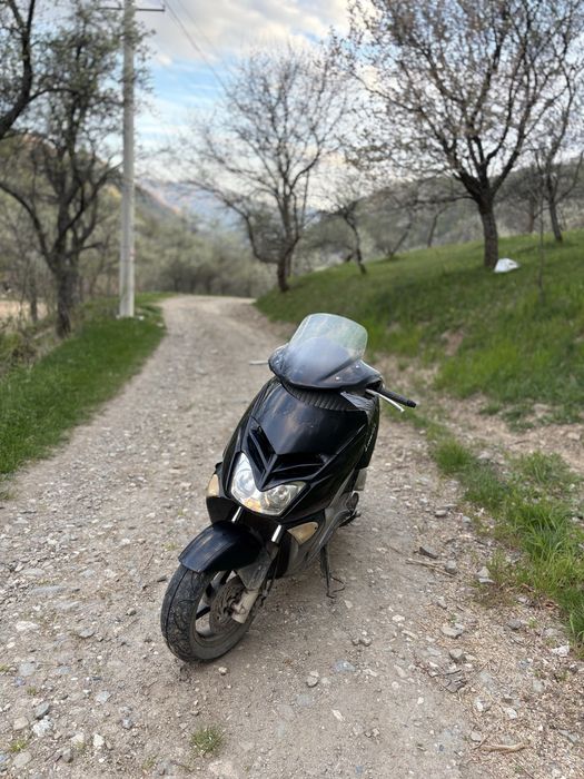 Scuter aprilia leonardo ST 250cc