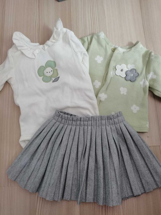 Bluzița + body + fustița plisata 2-4 luni Mayoral