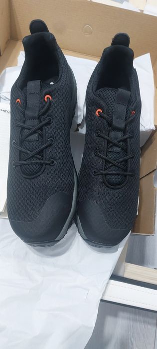 Adidași cu bombeu nr 44