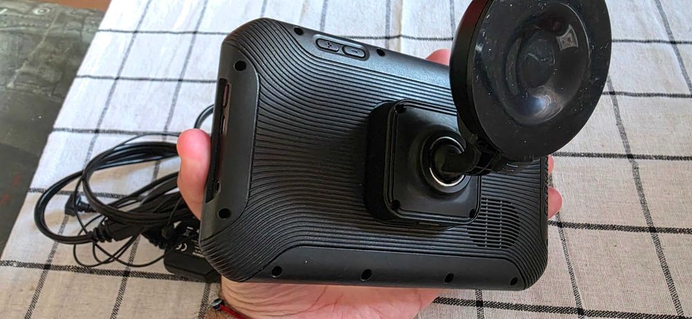 Навигация за камион Garmin Dezl 780 7 инча карти за цяла Европа и Турция пълен комплект