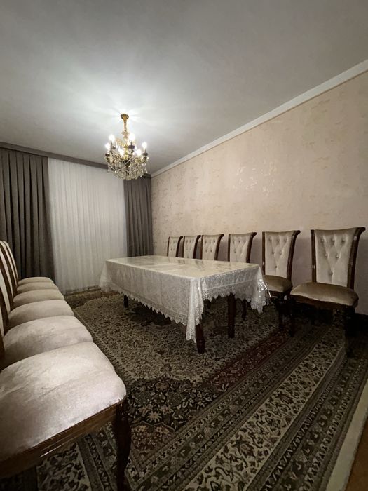 СРОЧНО продоется 4 комнатная квартира в массив Чорсу + гараж