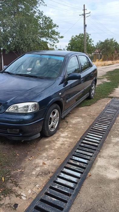 Masina Opel 1.6 benzina