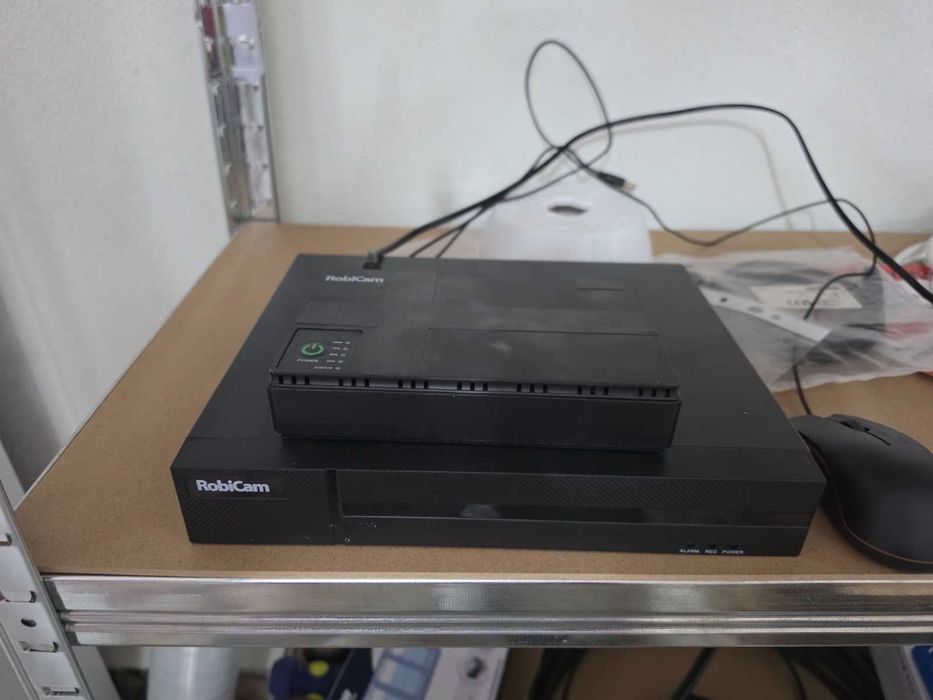 Камери с DVR и UPS