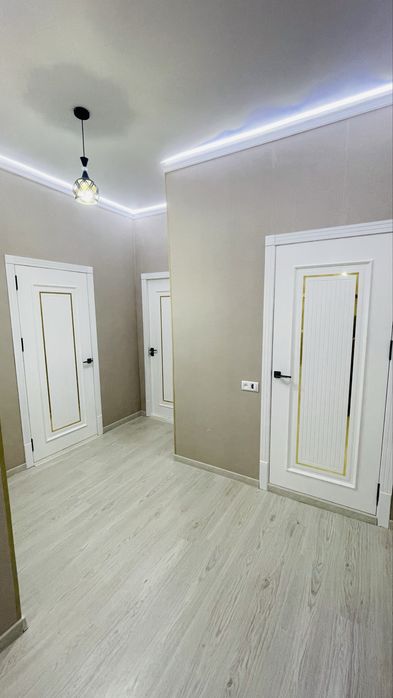 3 хоналик уй 42 мактаб олдида