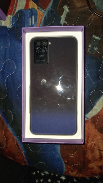 смартфон р60 в хорошем состоянии