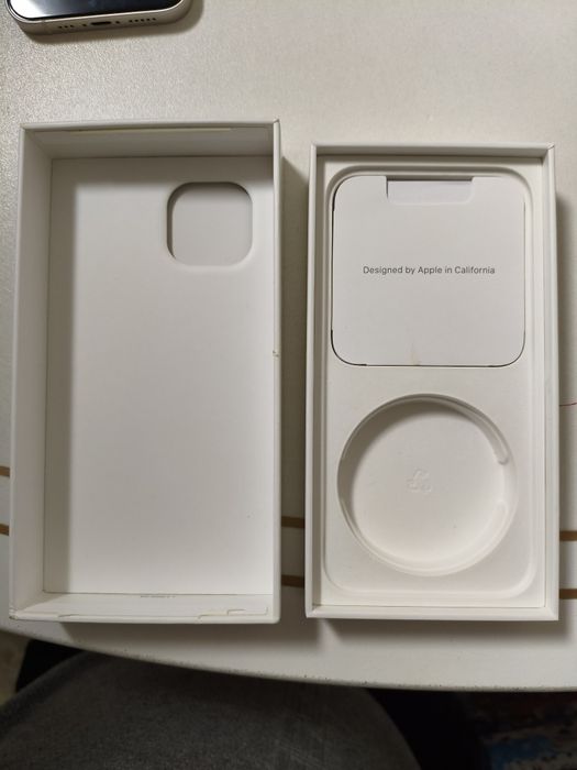 iPhone 14 с коробкой