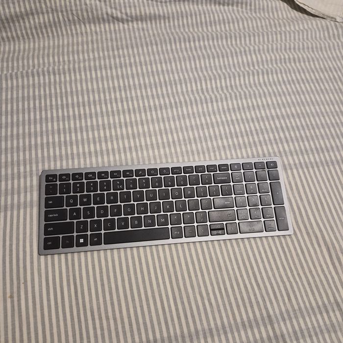Tastatură fără fir Dell KB7120W (Multi-Device Wireless Keyboard)