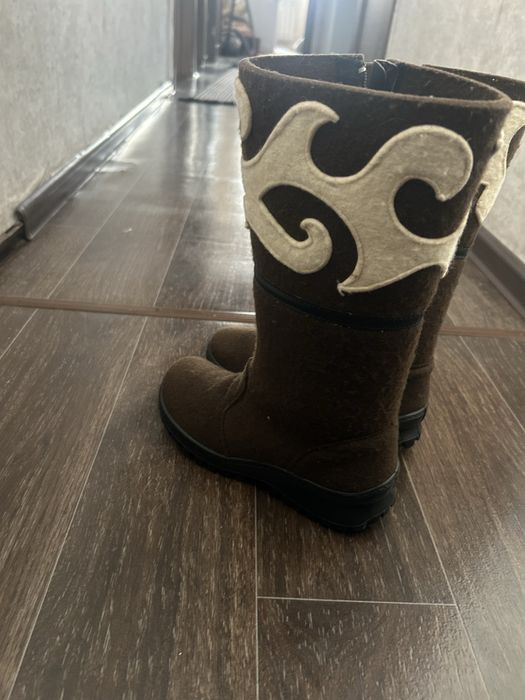 Продаю валенки 35 размер