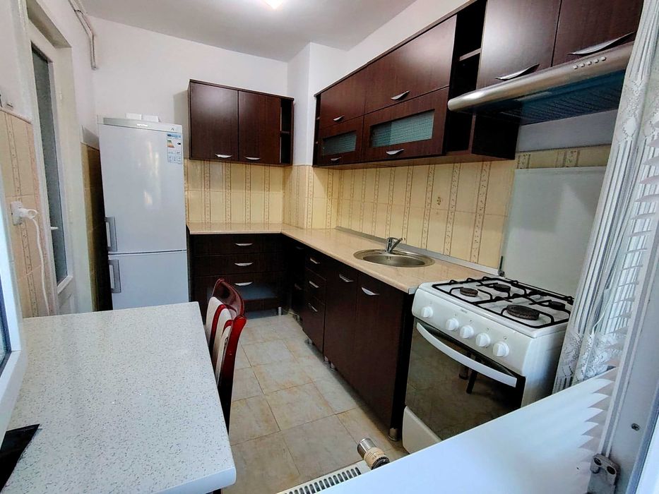 Apartament 2 camere, ultracentral,etaj:3/4,zona Spicul