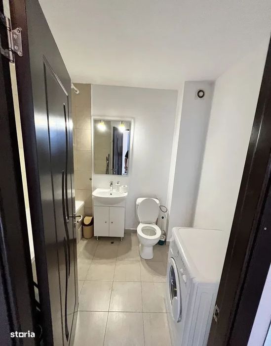 Apartament de 2 camere decomandate, 49 mp, parcare, zona Florilor