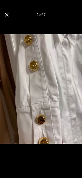 Elisabetta Franchi бяла риза с брандирани коочета и дантела