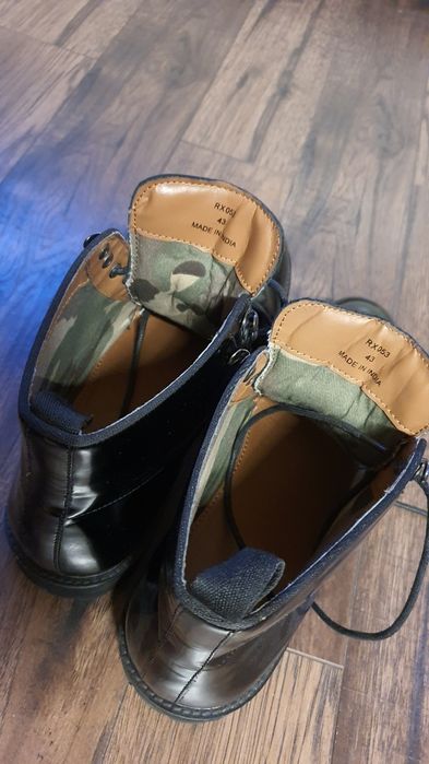 Ghete piele neagra lac 43