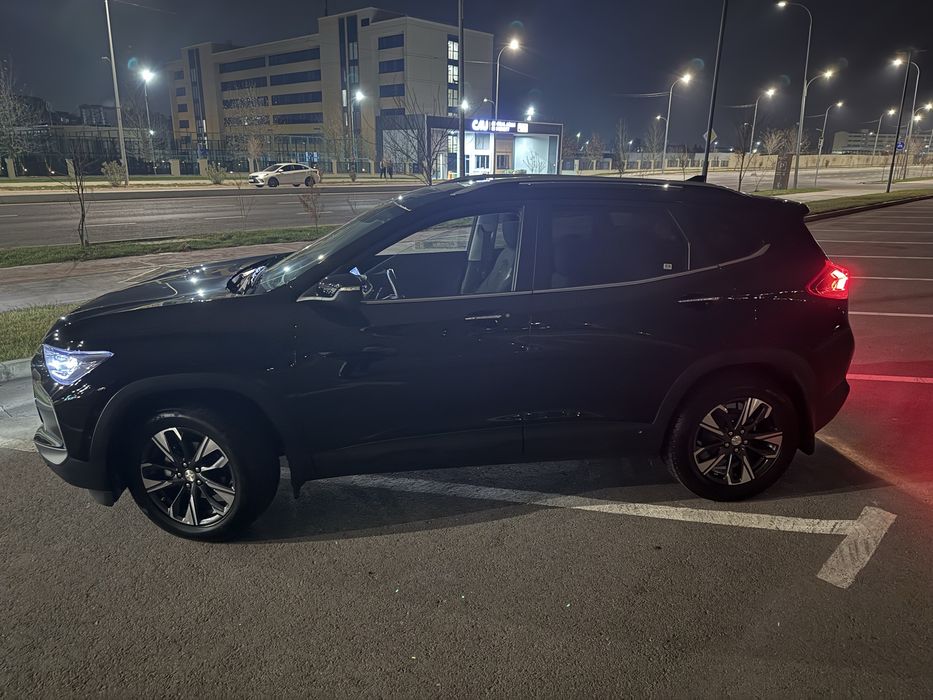 Tracker 2 Premier + pozitsiyasi