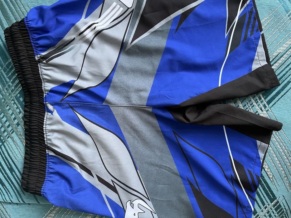 Продам новые спортивные шорты