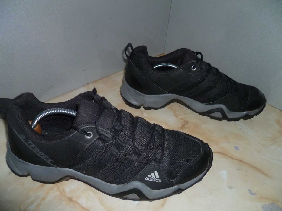 ADIDAS Terrex маратонки №40