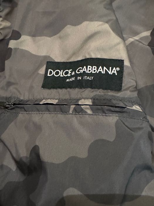 Vestă Dolce & Gabbana camuflaj cu glugă / geacă fără mâneci