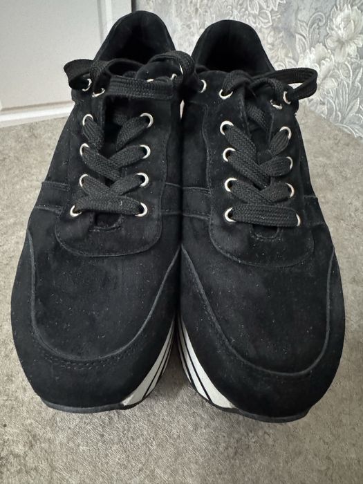 Продам женские кеды на платформе