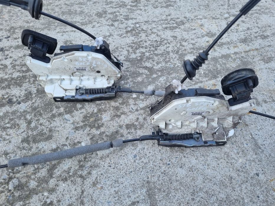 Incuietoare usa dreapta fata VW Golf 6