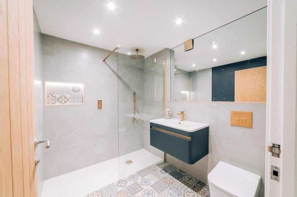 Вътрешни ремонти, Основен Ремонт  Баня,Лепене на плочки, фаянс,теракот