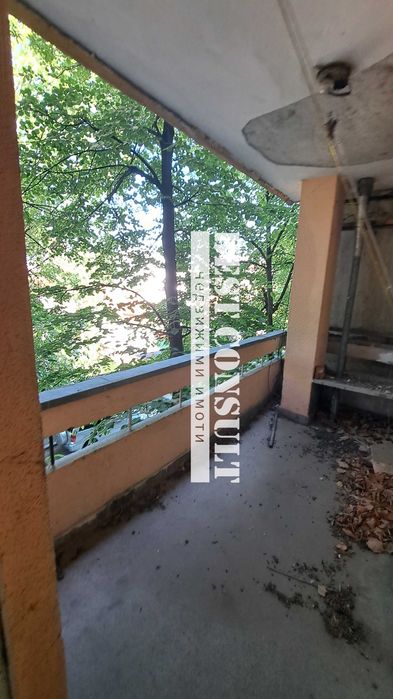 Продава се Тристаен апартамент в Русе, Център - 91 кв.м за 1099 €/кв.м - Снимка #6