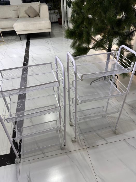 Металлическая этажерка