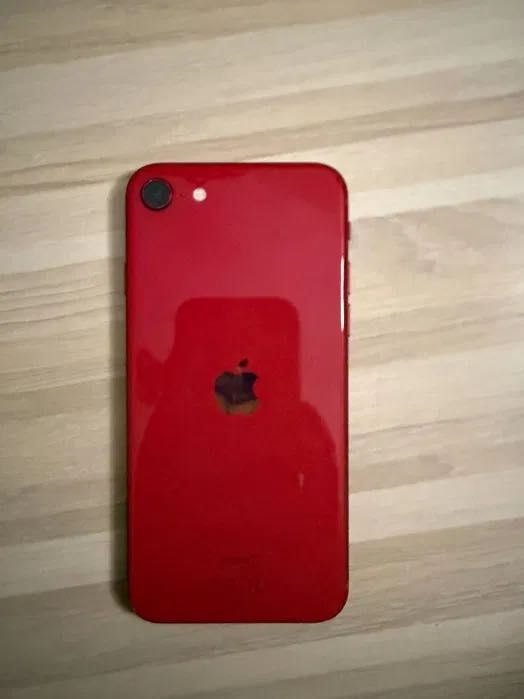 Apple iPhone SE 2020 64GB RED – Супер състояние