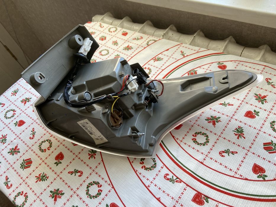 Фара задняя Outlander оригинал